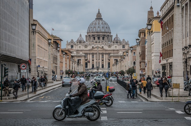  Il boom dei negozi online di articoli religiosi